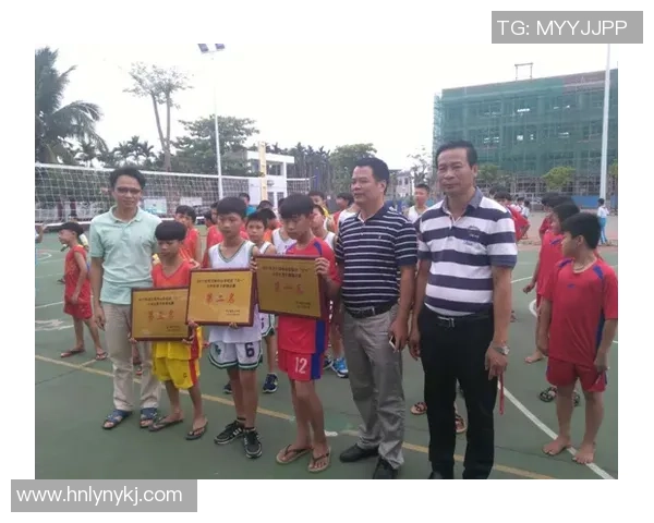 成都排球队包夹战术解析与排球热点动态探讨