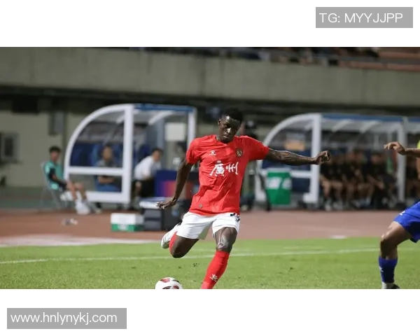 广州足球队灵活性变革引发热议球迷期待新战术与未来发展