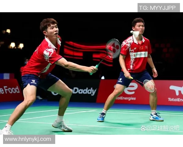 杭州羽毛球队在冠军赛中的力量展现与战术分析