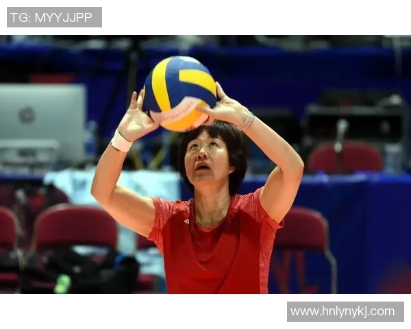 杨静专访：从排球新星到传奇教练的辉煌历程回顾